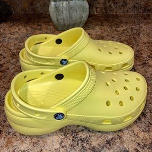 Platform Banana Yellow Crocs